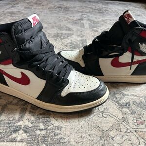 Air Jordan 1 Retro High OG "Gym Red" Shoes - Size 11.5 Sneakers
